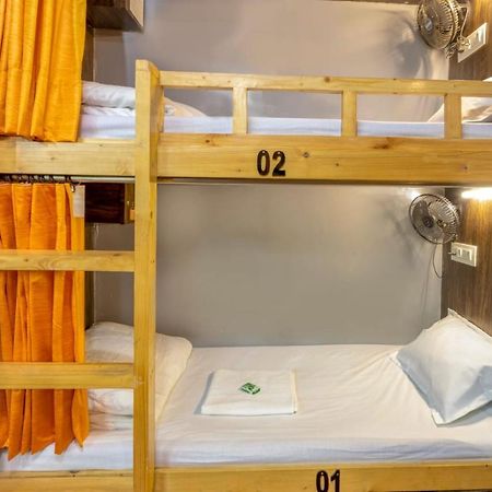 Sunrise Dormitory Hostel Bombay Esterno foto